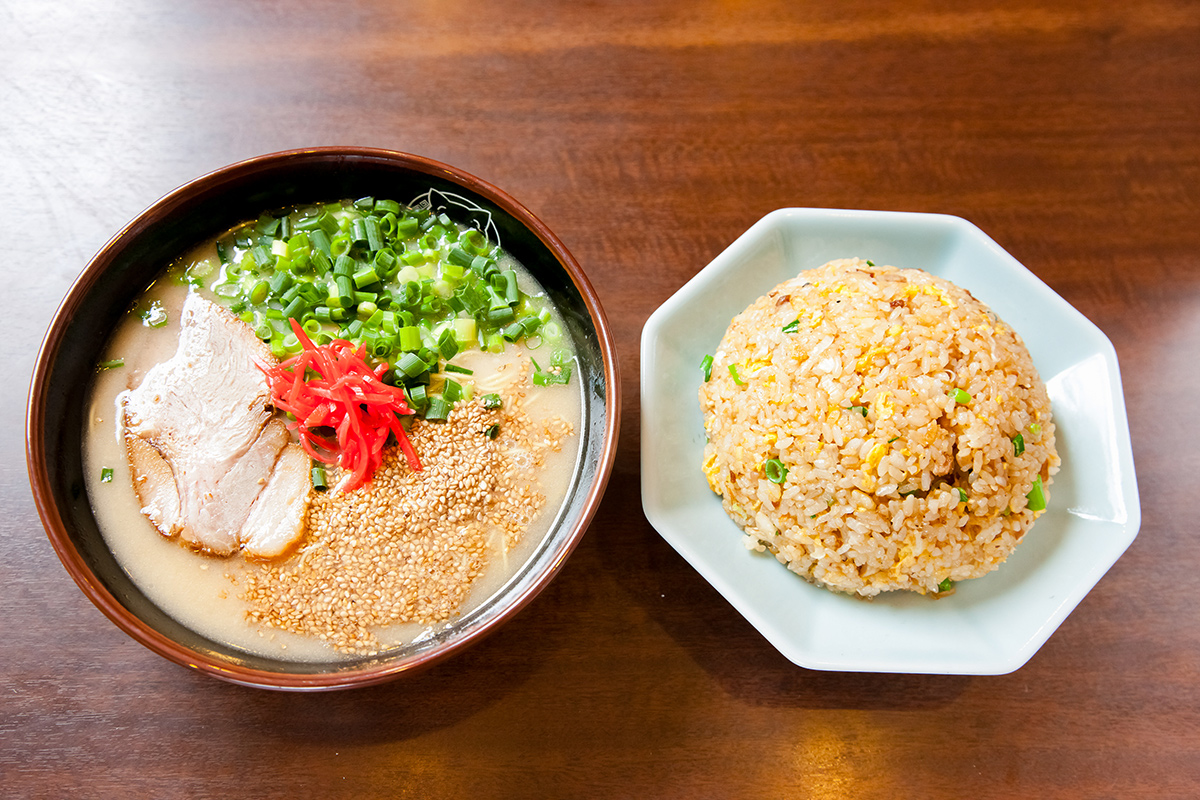 チャーハンセット（博多ラーメン＋チャーハン）